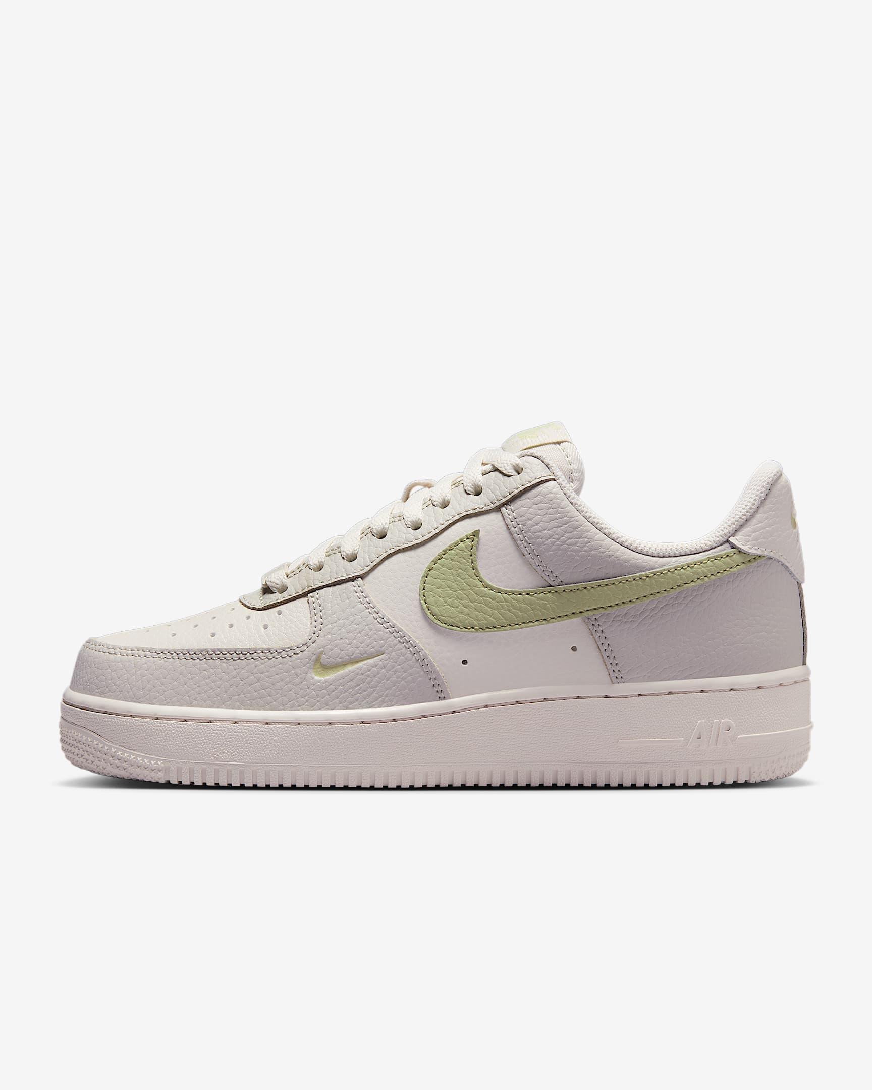 Nike Air Force 1 '07picture