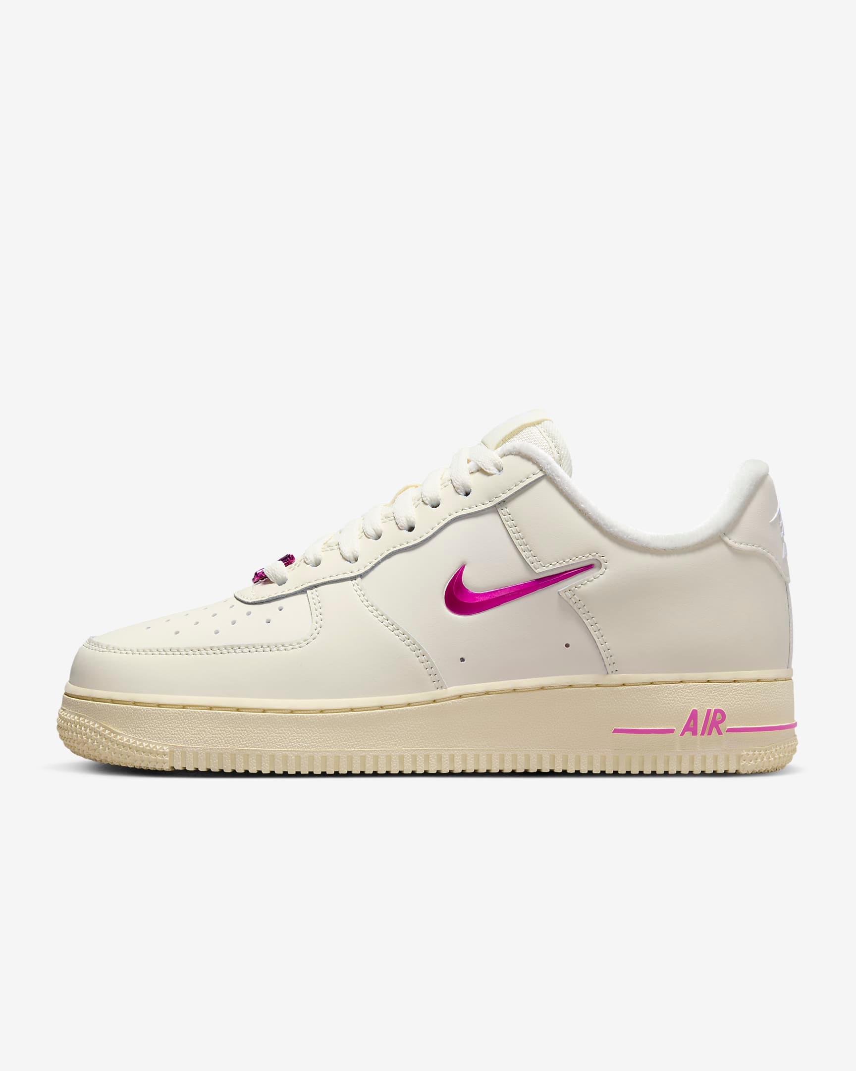 Nike Air Force 1 '07picture